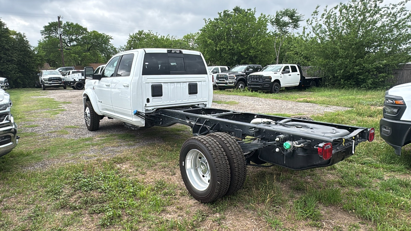 New 2026 RAM 5500 4x4 Crew Cab w/ Laramie Trim Package image 7