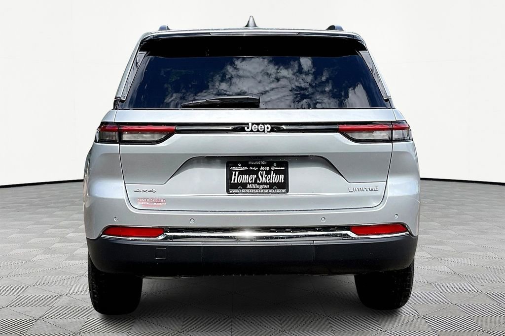 New 2025 Jeep Grand Cherokee Limited w/ Trailer Tow Package image 4