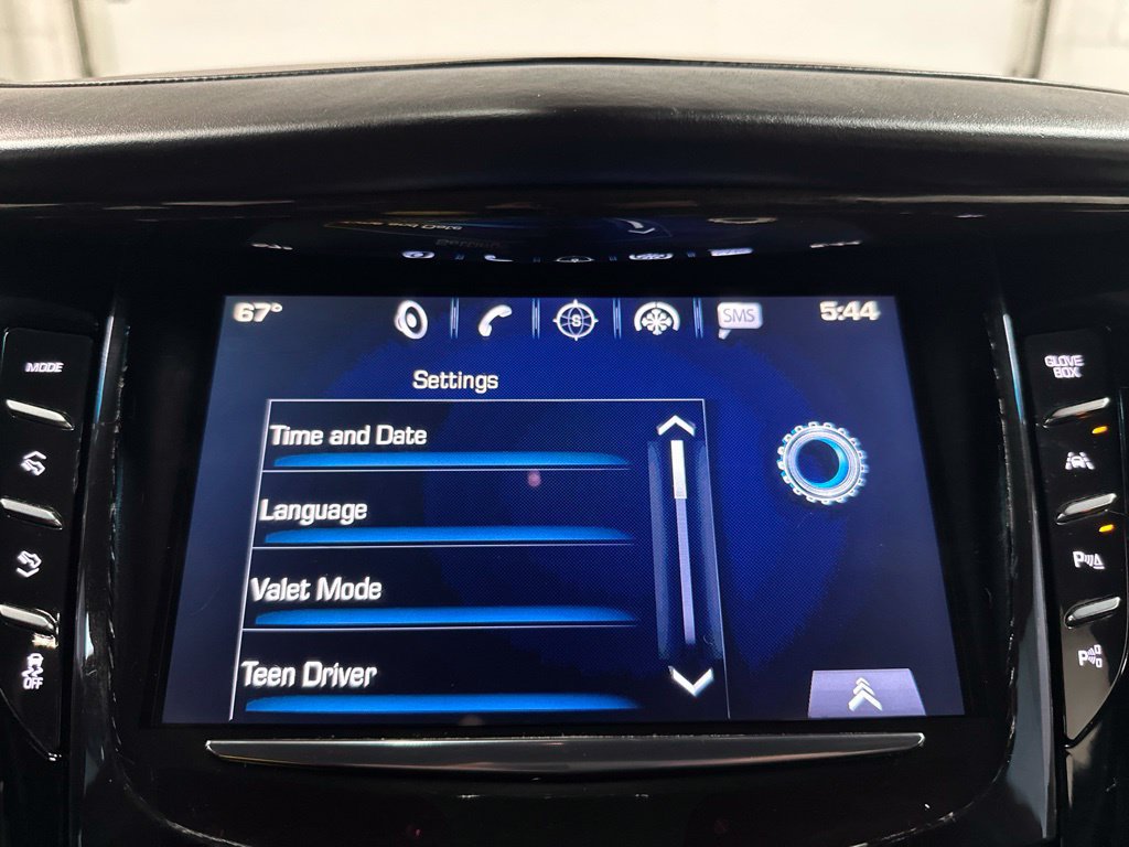 Used 2017 Cadillac Escalade ESV Platinum AWD/4WD image 36