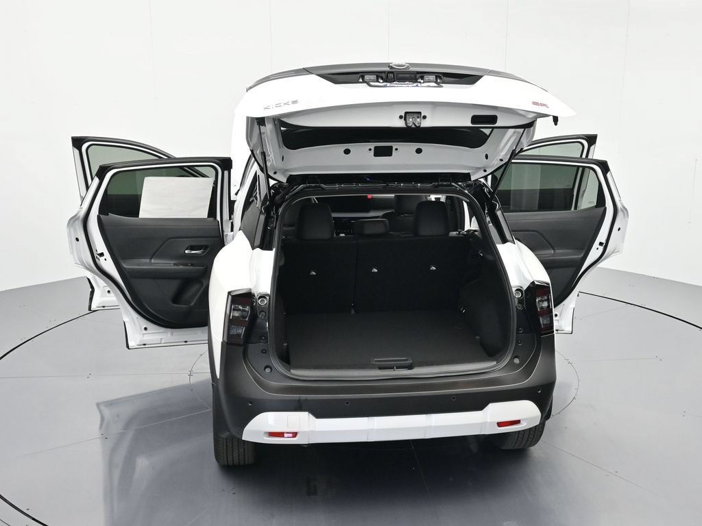 New 2026 Nissan Kicks SR w/ Cold Weather Package FWD image 44