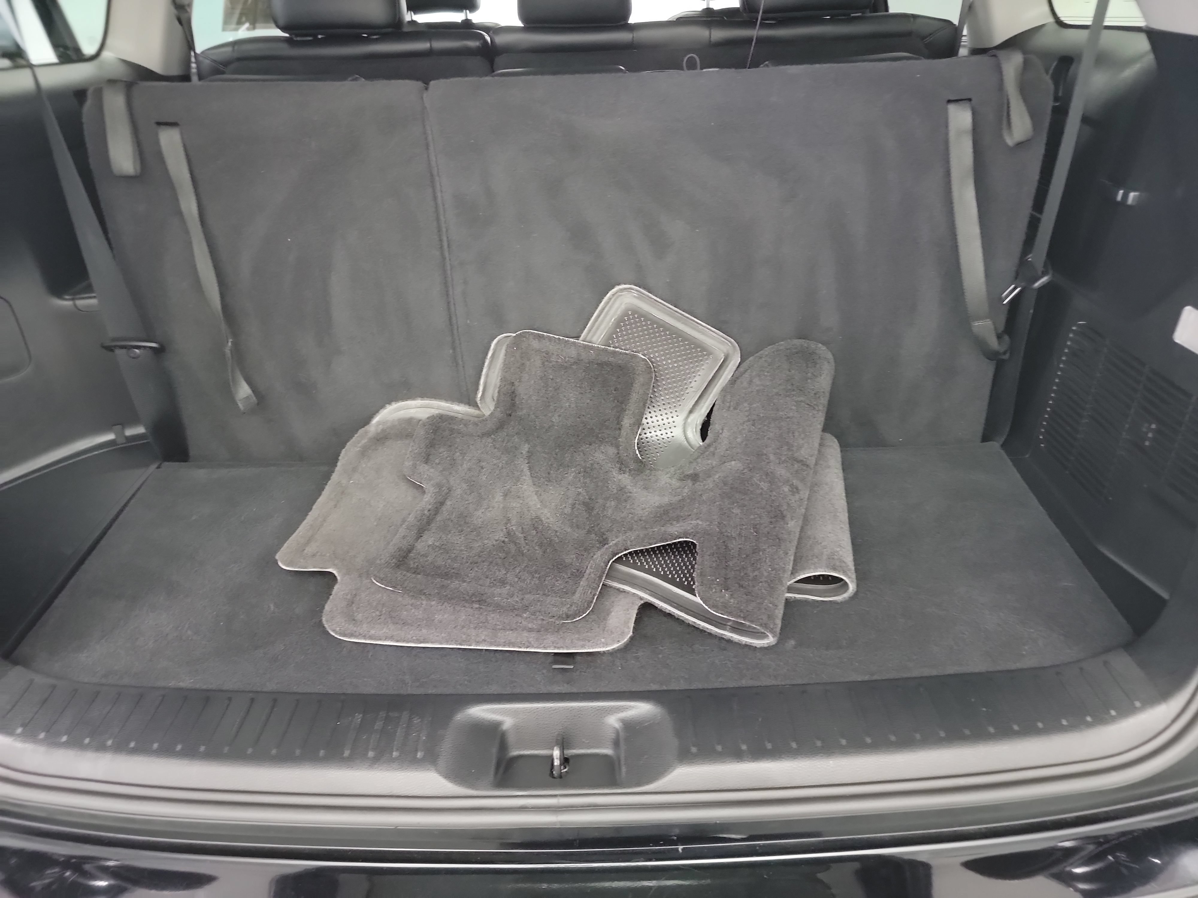 Used 2019 Toyota Highlander XLE w/ Carpet Mat Package (TMS) AWD/4WD image 26