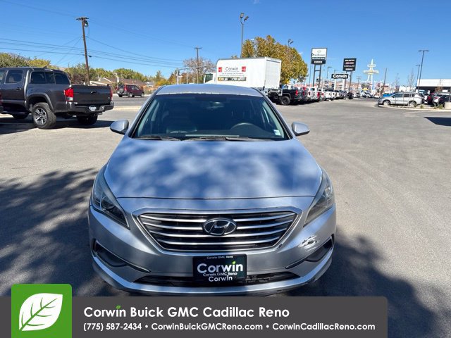 Used 2016 Hyundai Sonata SE FWD image 3