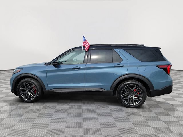 Certified 2025 Ford Explorer ST AWD/4WD image 2