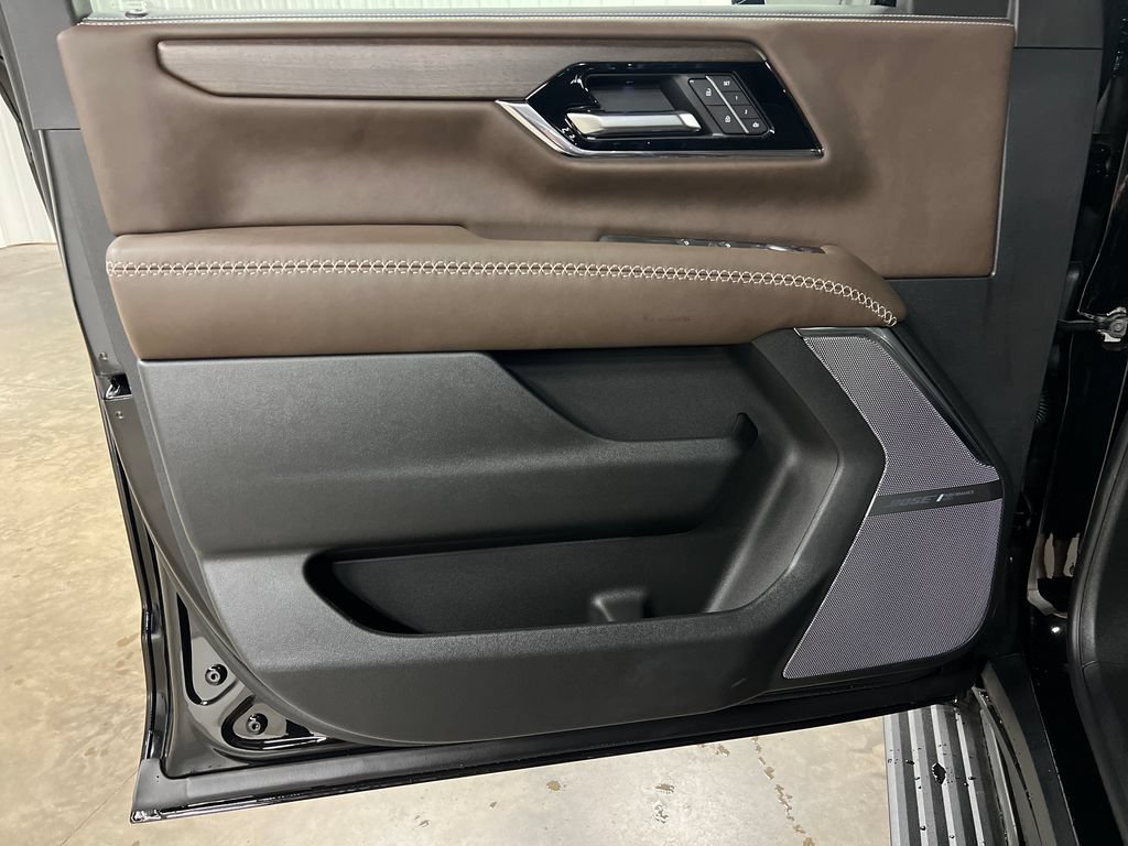 New 2026 GMC Yukon XL Denali Ultimate w/ LPO, Floor Liner Package AWD/4WD image 30