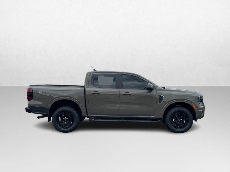 Used 2026 Ford Ranger Lariat w/ Black Appearance Package AWD/4WD image 2