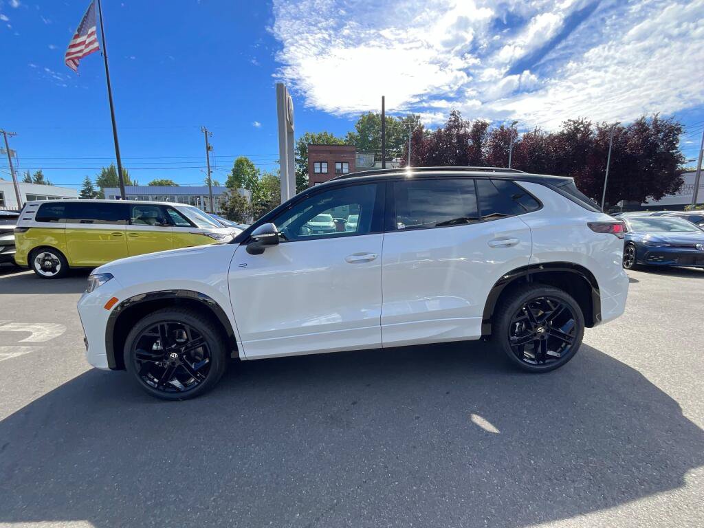 New 2026 Volkswagen Tiguan SE R-Line AWD/4WD image 5