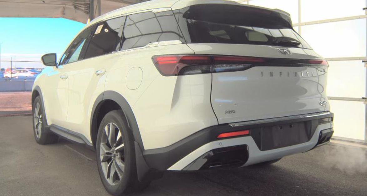 Used 2023 INFINITI QX60 Luxe w/ Cargo Package image 8
