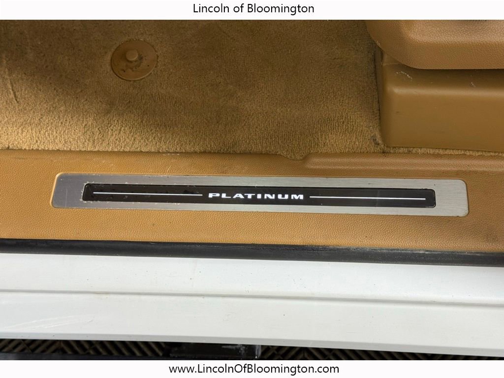 Used 2016 Cadillac Escalade ESV Platinum image 19