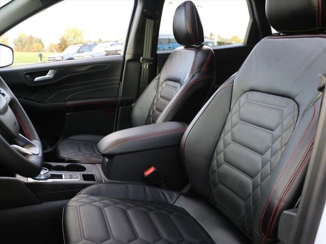 Used 2024 Ford Escape ST-Line Elite w/ Premium Technology Package image 7