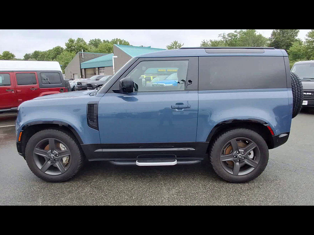 Used 2024 Land Rover Defender 90 X-Dynamic SE AWD/4WD image 5