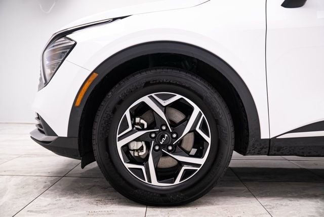 Used 2025 Kia Sportage LX image 35