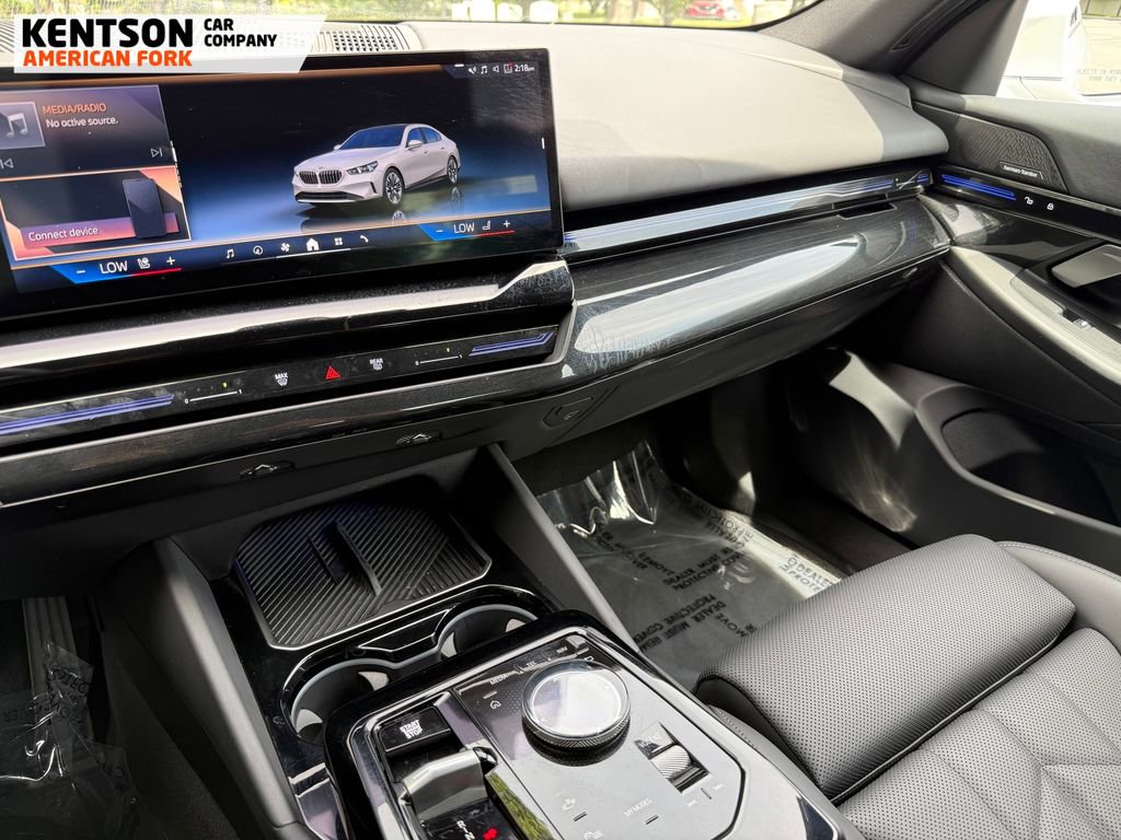 Used 2025 BMW 530i xDrive 530i xDrive image 24