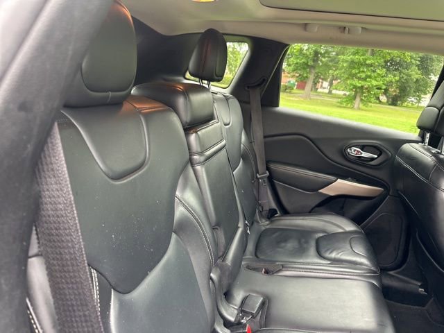 Used 2017 Jeep Cherokee Limited AWD/4WD image 22