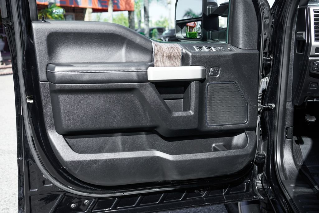Used 2017 Ford F350 Lariat w/ Lariat Ultimate Package image 15