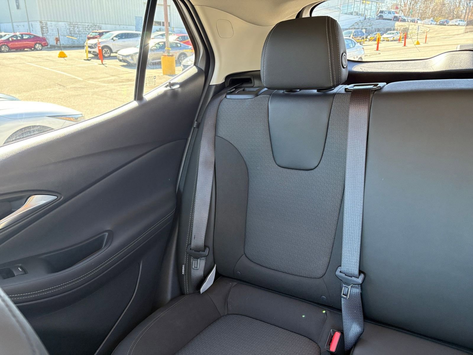 Used 2025 Buick Encore GX Preferred image 38