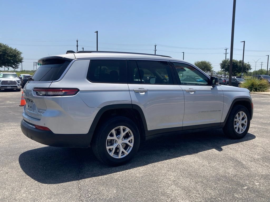 Used 2024 Jeep Grand Cherokee L Limited RWD image 5