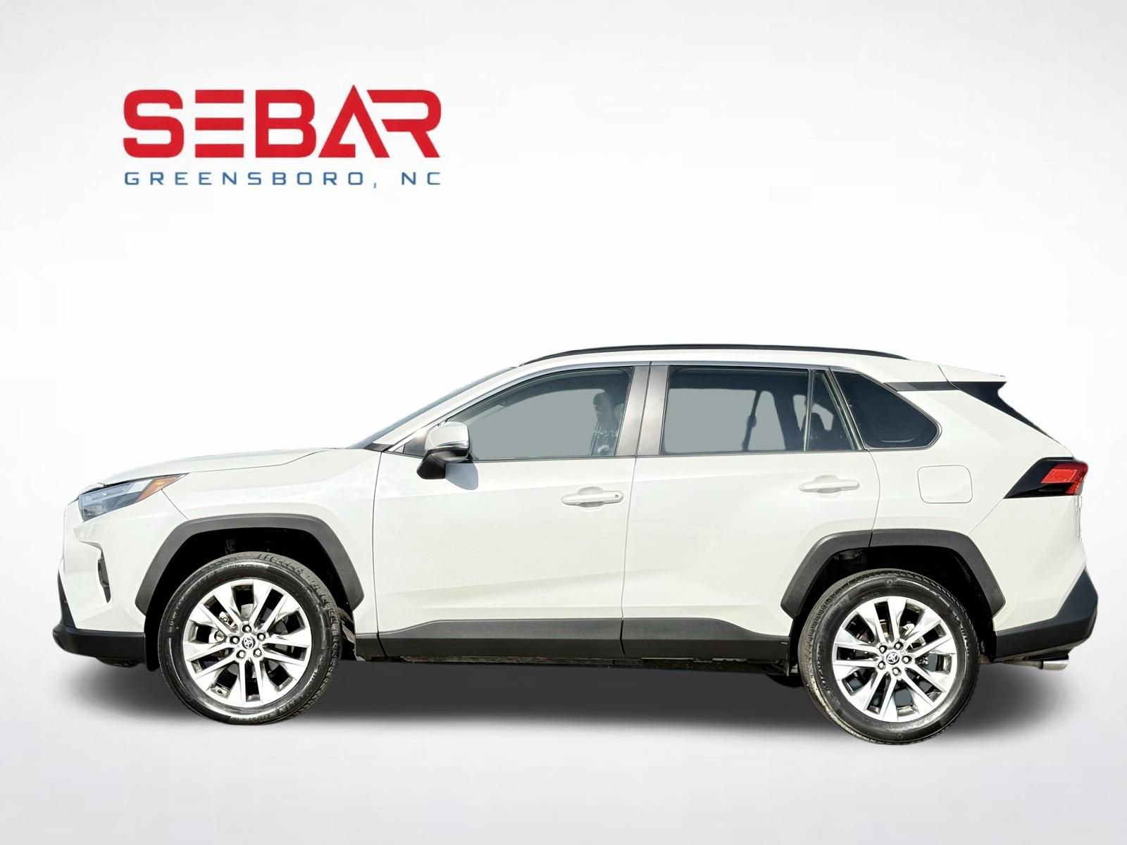 Used 2022 Toyota RAV4 XLE Premium image 13