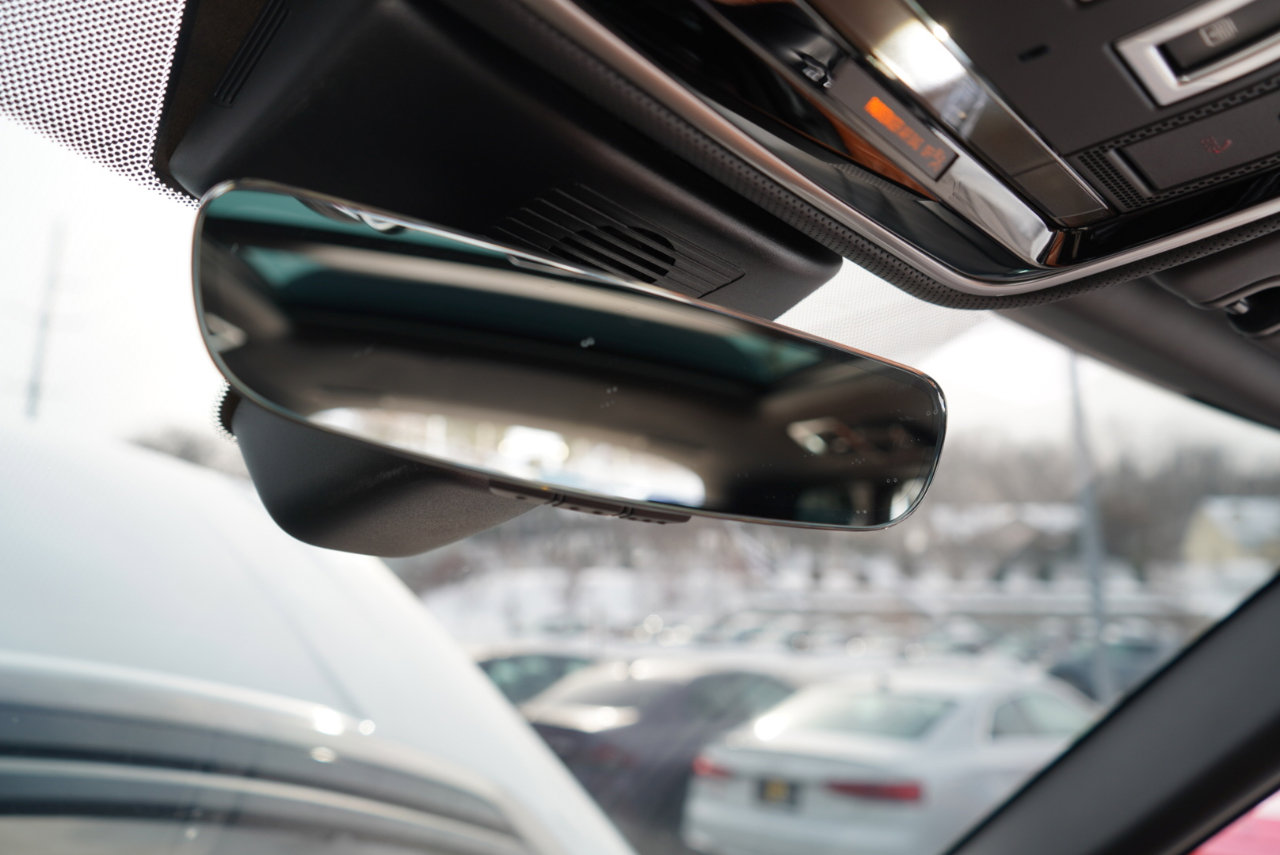 Used 2017 Land Rover Range Rover SV Autobiography Dynamic image 29