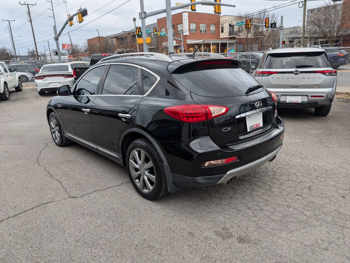 Used 2017 INFINITI QX50 2WD w/ Premium Plus Package image 8