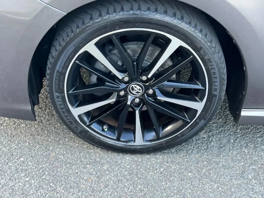 Used 2018 Toyota Camry XSE FWD image 28