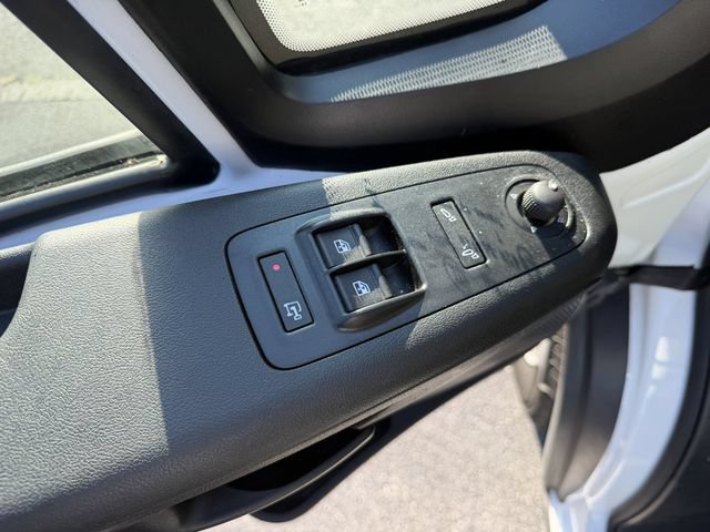 Used 2025 RAM ProMaster 2500 w/ Convenience Group FWD image 10