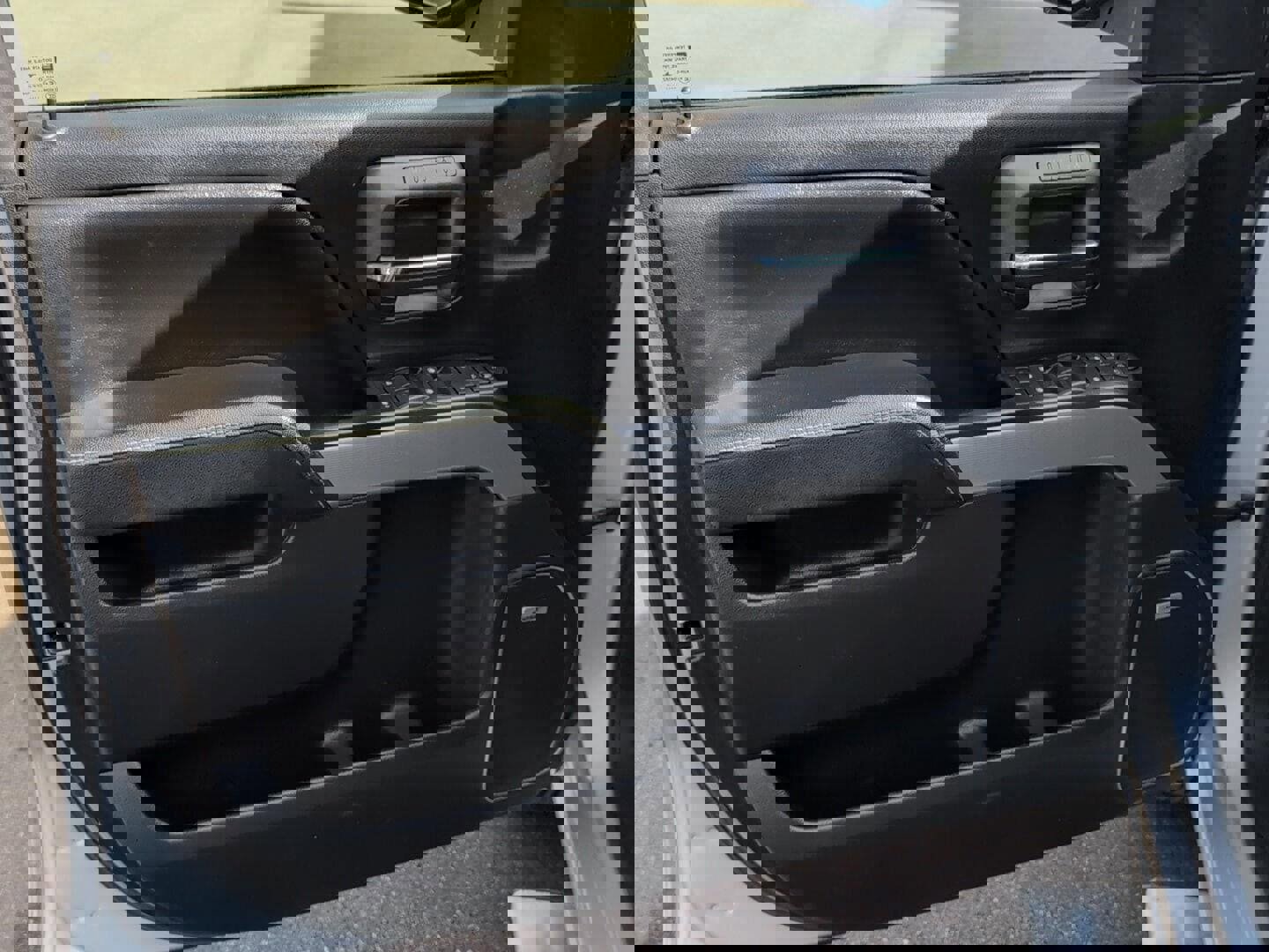 Used 2015 Chevrolet Silverado 1500 LTZ Z71 w/ LTZ Plus Package image 14