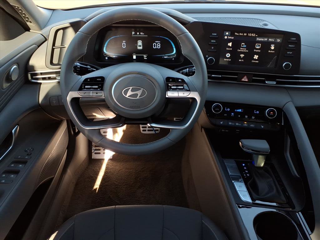 New 2026 Hyundai Elantra SEL Sport Premium image 9
