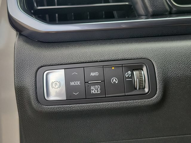 Used 2026 GMC Terrain AT4 AWD/4WD image 19