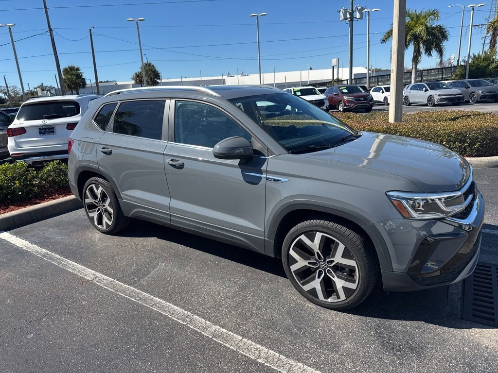 Used 2023 Volkswagen Taos SEL image 2