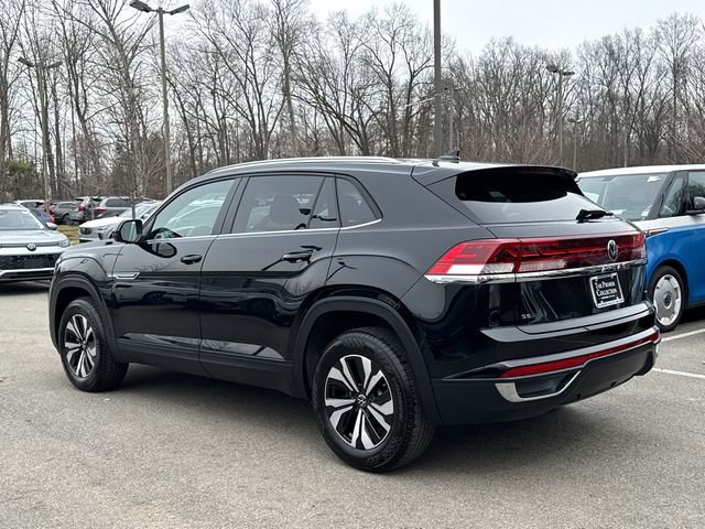 Certified 2025 Volkswagen Atlas Cross Sport SE image 6