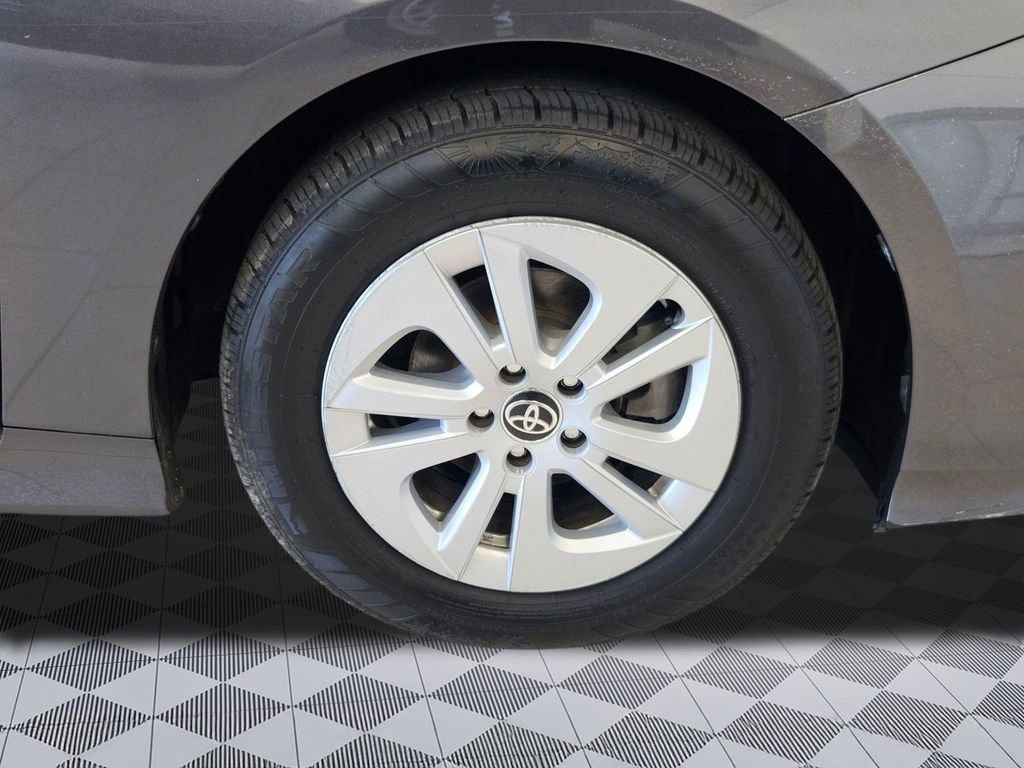 Used 2016 Toyota Prius Two image 30