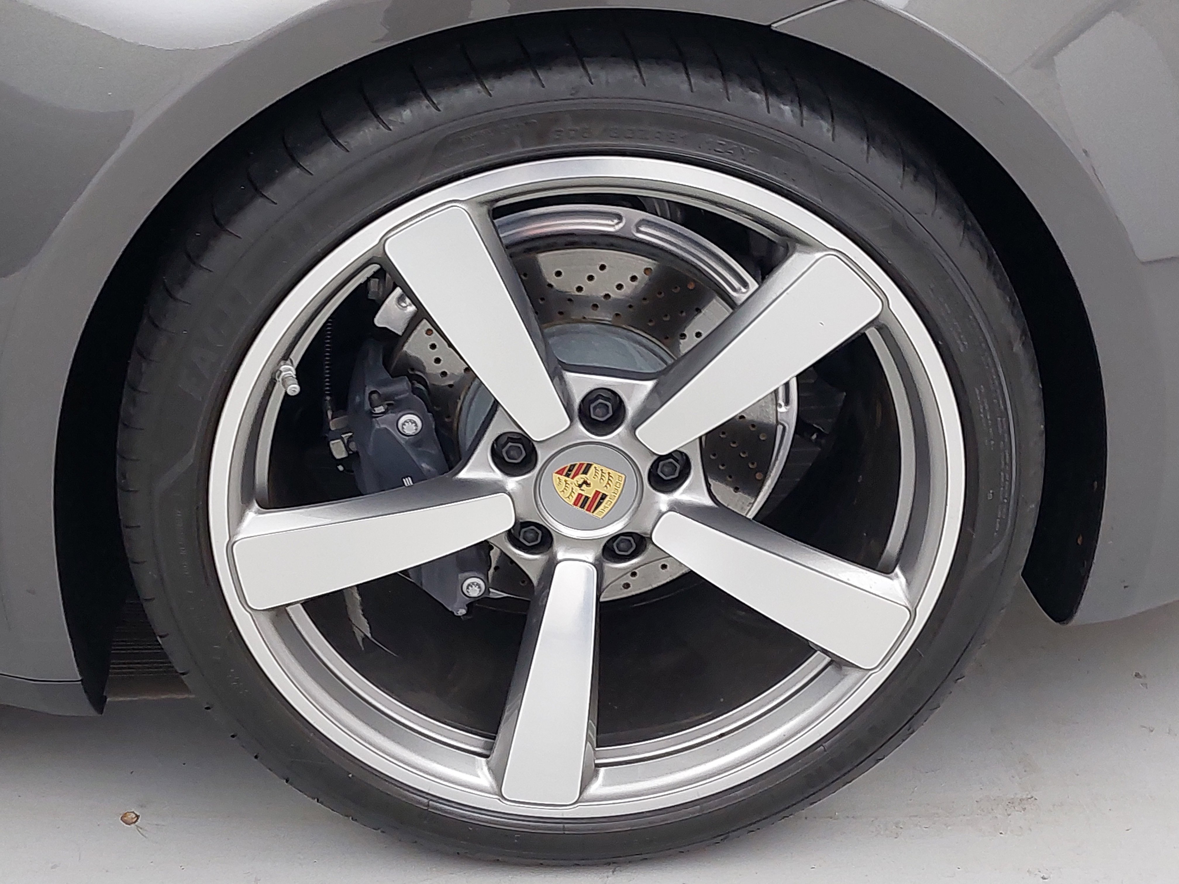 Used 2023 Porsche 911 Carrera image 32