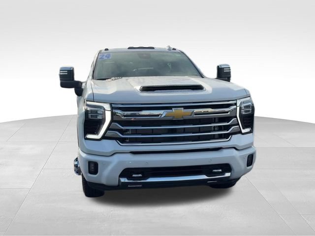 Used 2024 Chevrolet Silverado 3500 High Country w/ Technology Package AWD/4WD image 8
