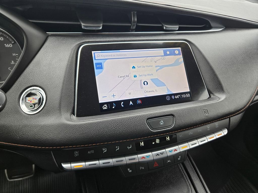 Used 2020 Cadillac XT4 Sport w/ Technology Package FWD image 9