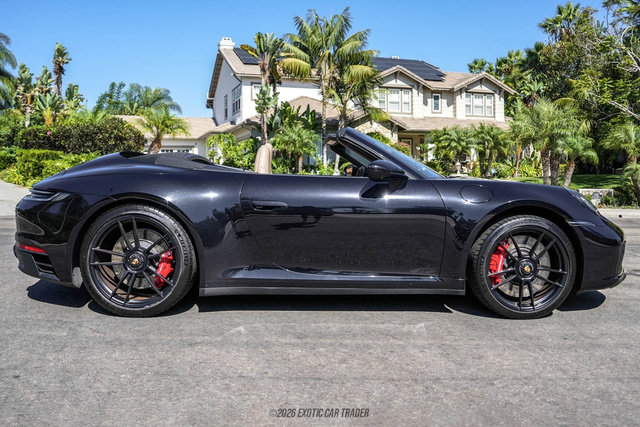 Used 2024 Porsche 911 Cabriolet image 9