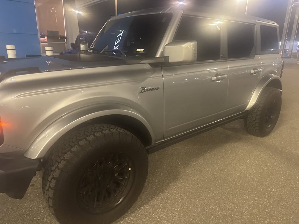 Used 2024 Ford Bronco Outer Banks image 6