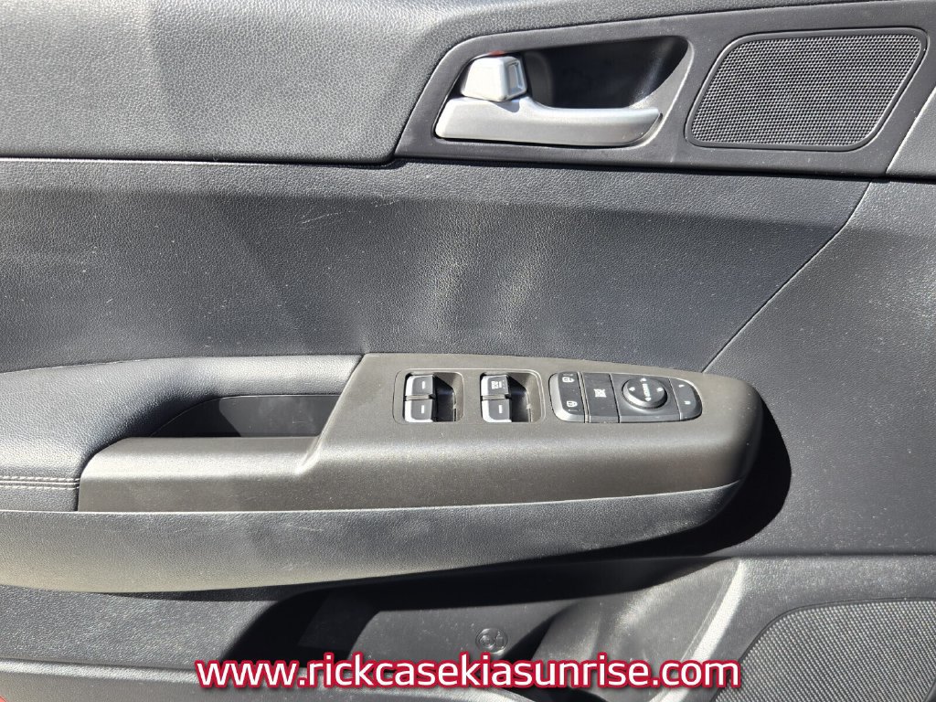 Used 2022 Kia Sportage LX FWD image 24