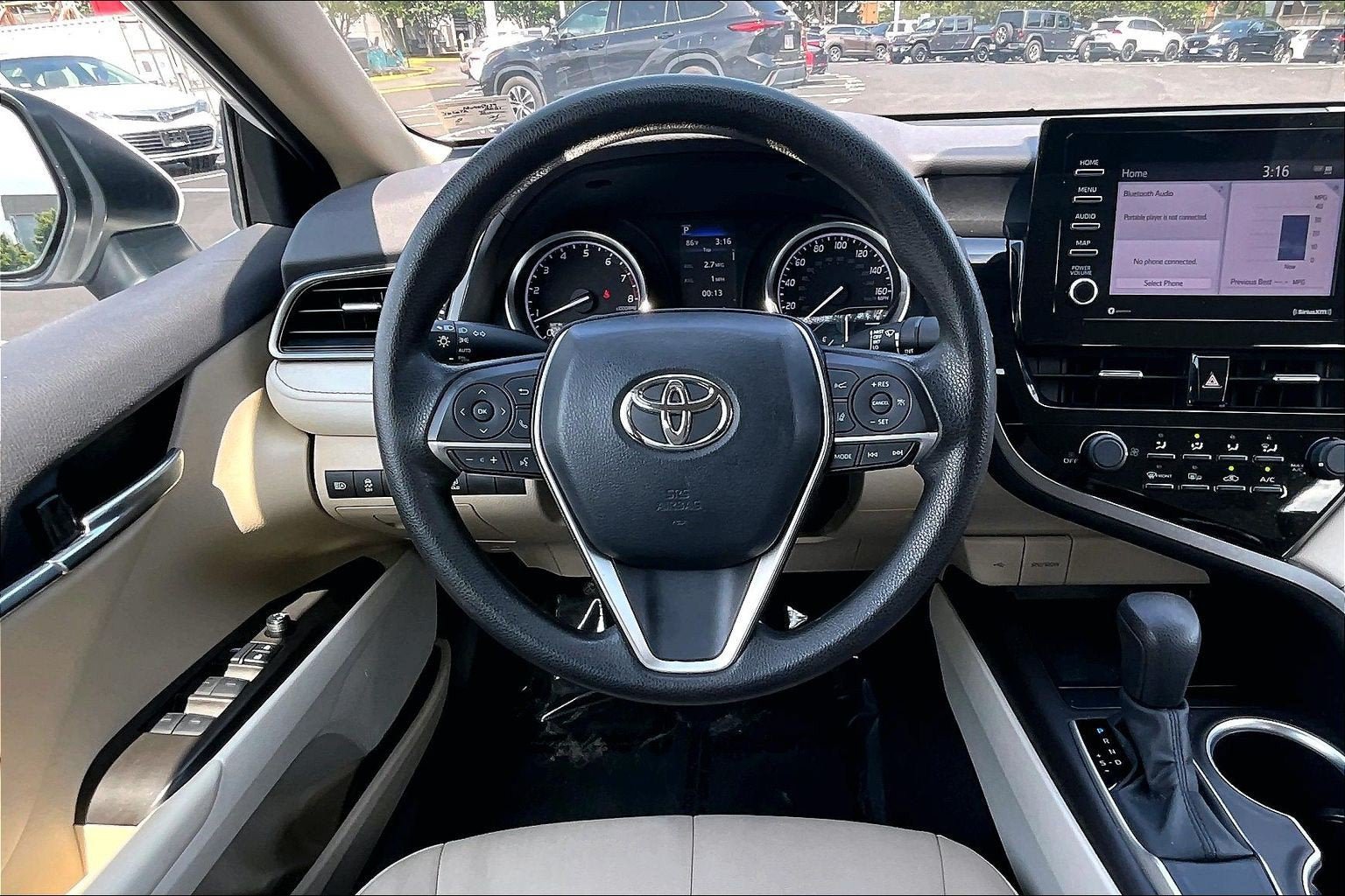 Used 2021 Toyota Camry LE w/ Convenience Package FWD image 5