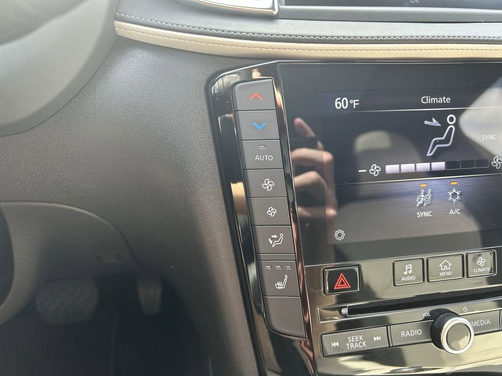 Certified 2025 INFINITI QX55 Luxe w/ Cargo Package image 21