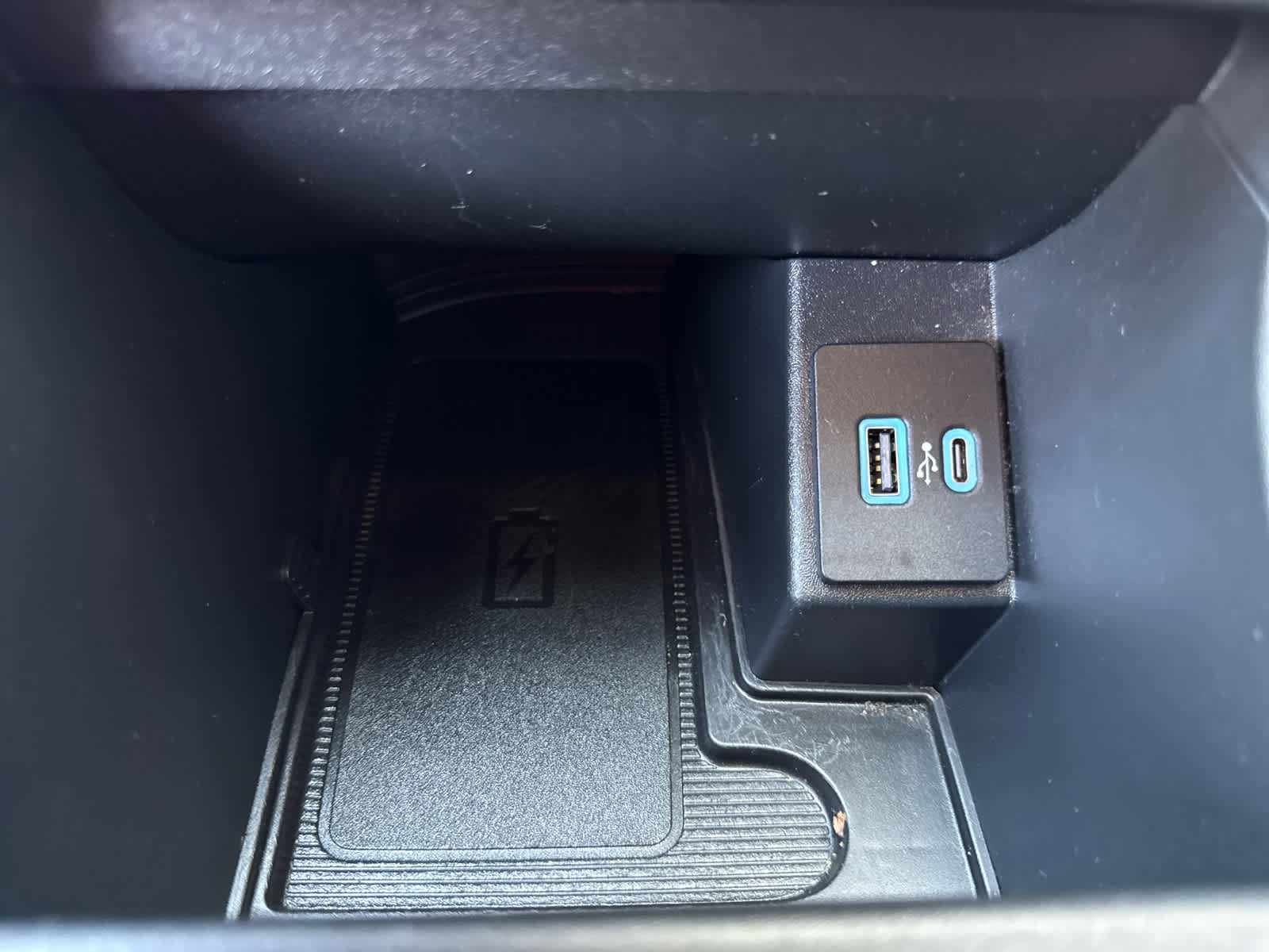 Certified 2024 Ford Edge Titanium image 16