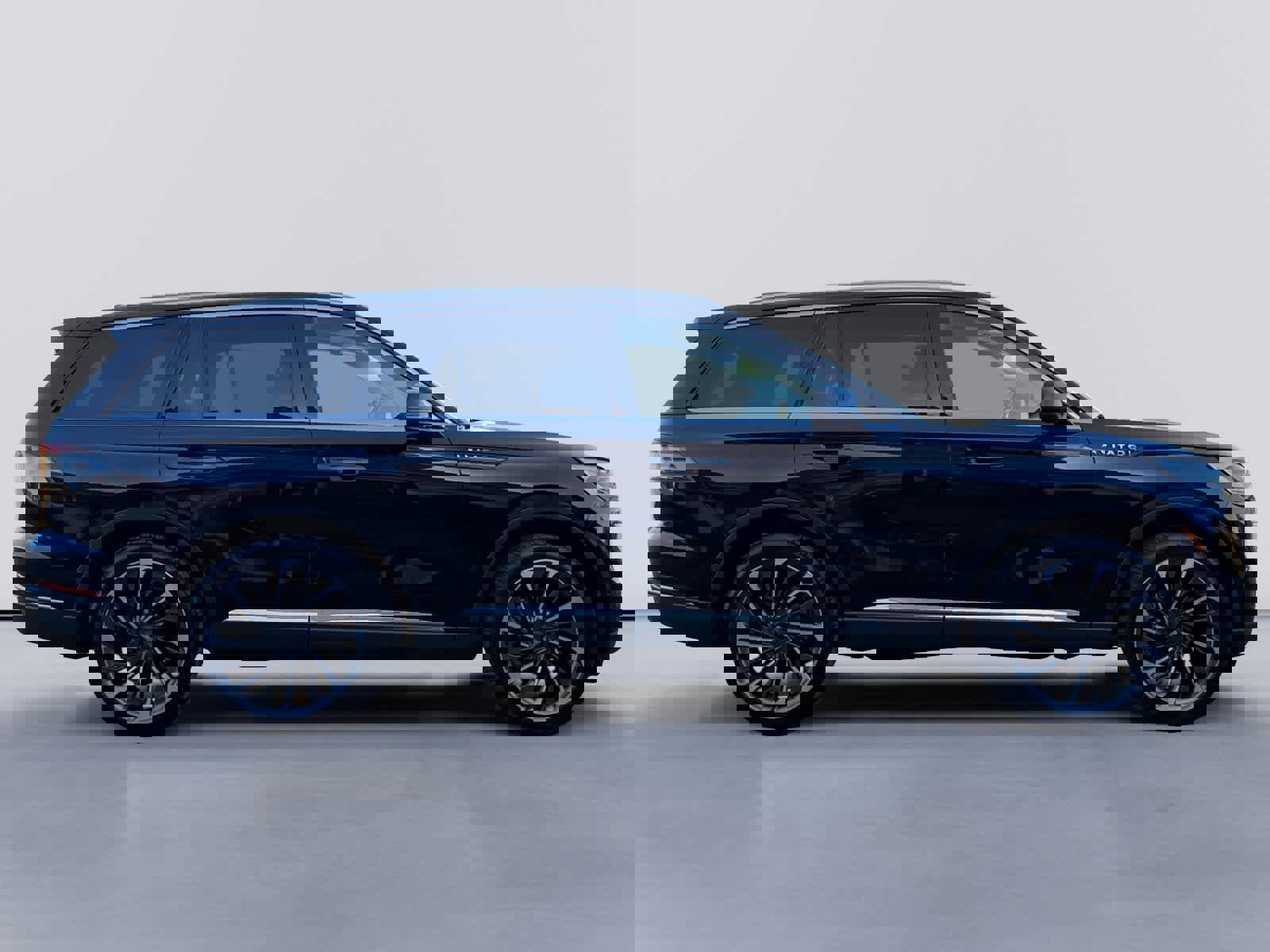 Used 2020 Lincoln Aviator Reserve w/ Equipment Group 202A image 2