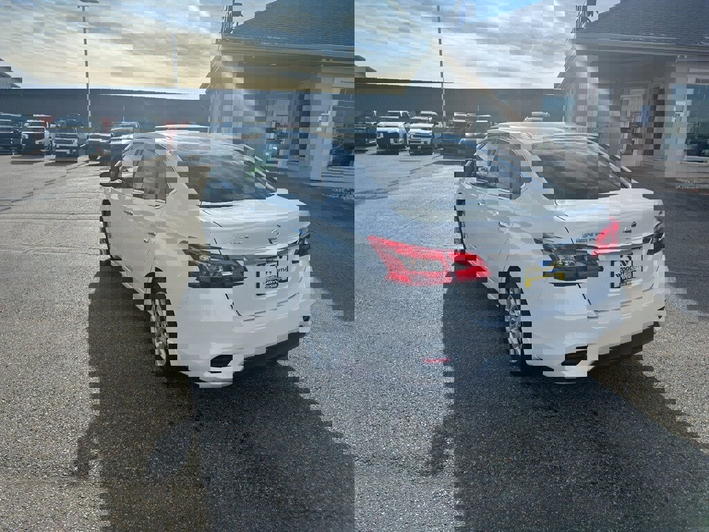 Used 2019 Nissan Sentra SV image 7