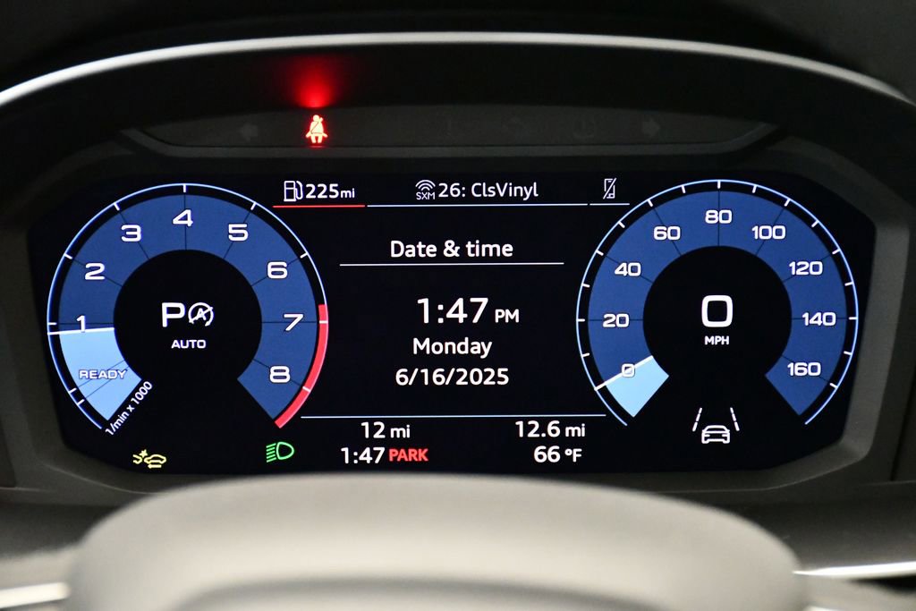 Used 2025 Audi Q3 2.0T Premium w/ Convenience Package image 24