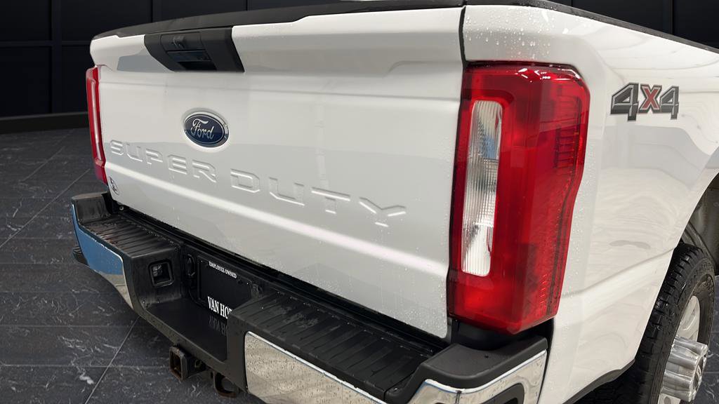 Used 2023 Ford F250 XLT image 30