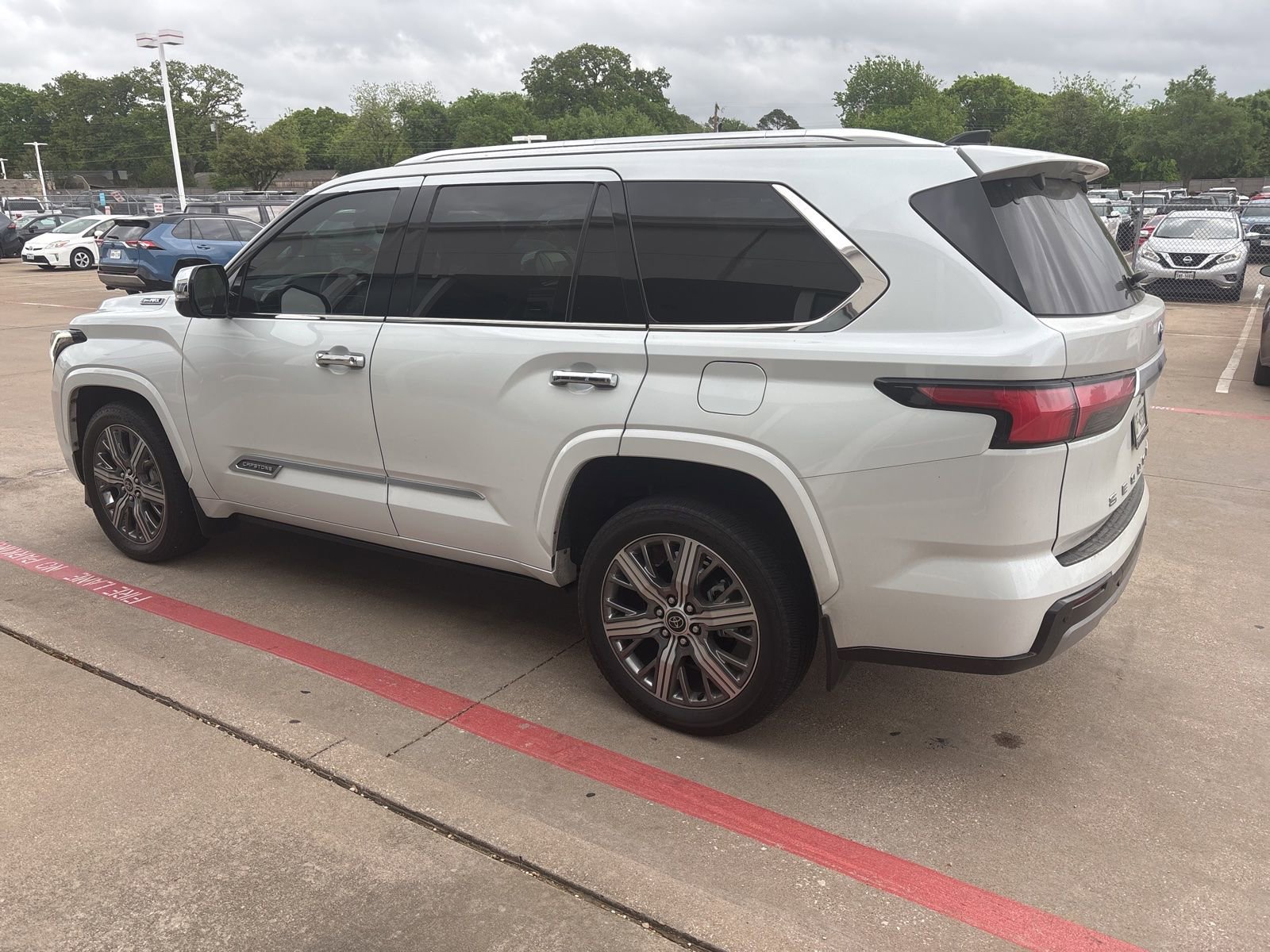 Used 2023 Toyota Sequoia Capstone AWD/4WD image 6