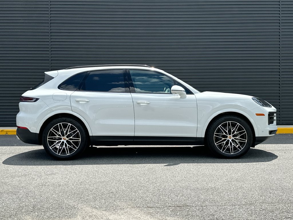 Certified 2026 Porsche Cayenne AWD/4WD image 8