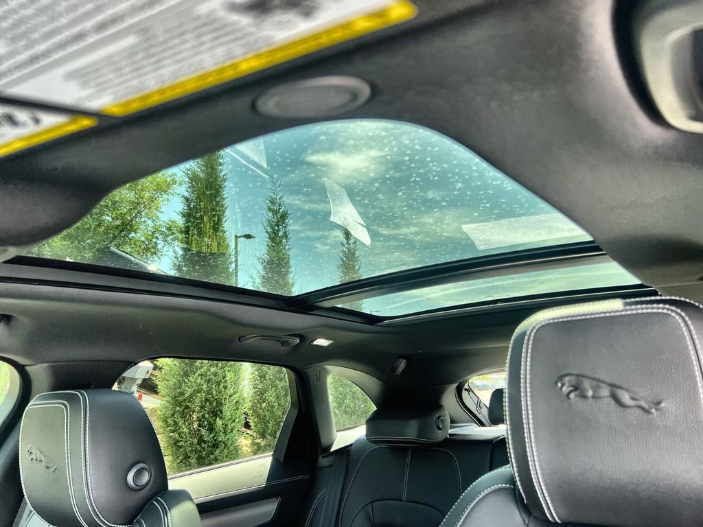 Used 2025 Jaguar F-PACE R-Dynamic S image 19