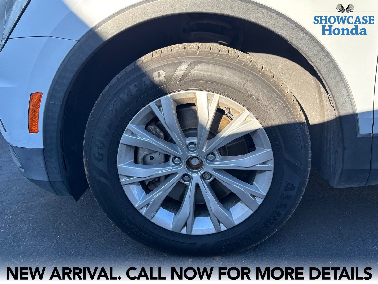 Used 2019 Volkswagen Tiguan SE w/ Panoramic Sunroof Package image 7