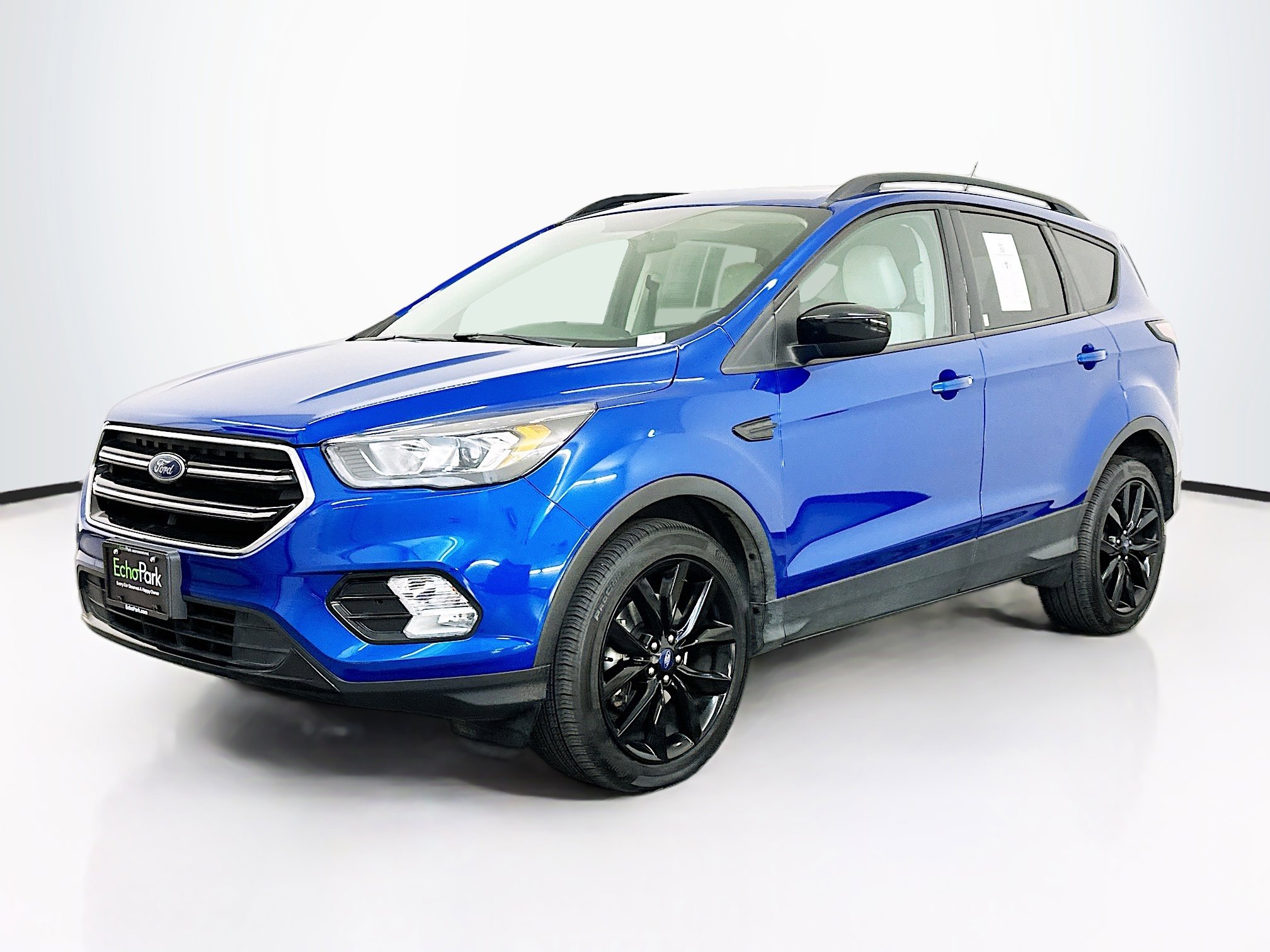Used 2018 Ford Escape SEL w/ SEL Sport Appearance Package image 3