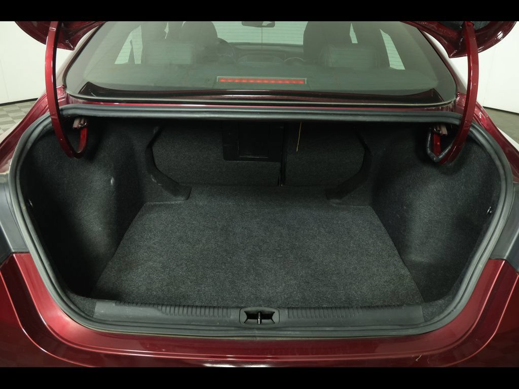 Used 2016 Chrysler 200 S FWD image 10